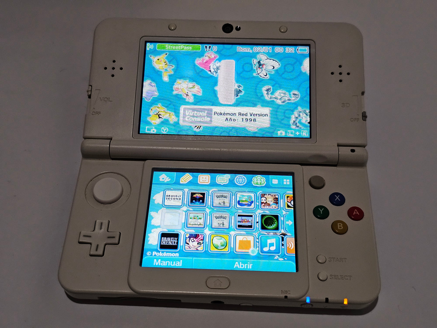 New Nintendo 3DS Edición 20 Aniversario Pokemon Completo (CiB) Nintendo 3DS
