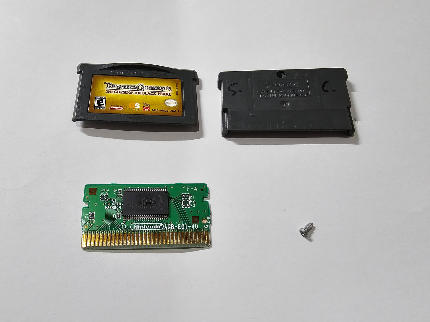 Pirates of the Caribbean Curse of the black pearl Solo Cartucho (Loose) Nintendo Game Boy Advance